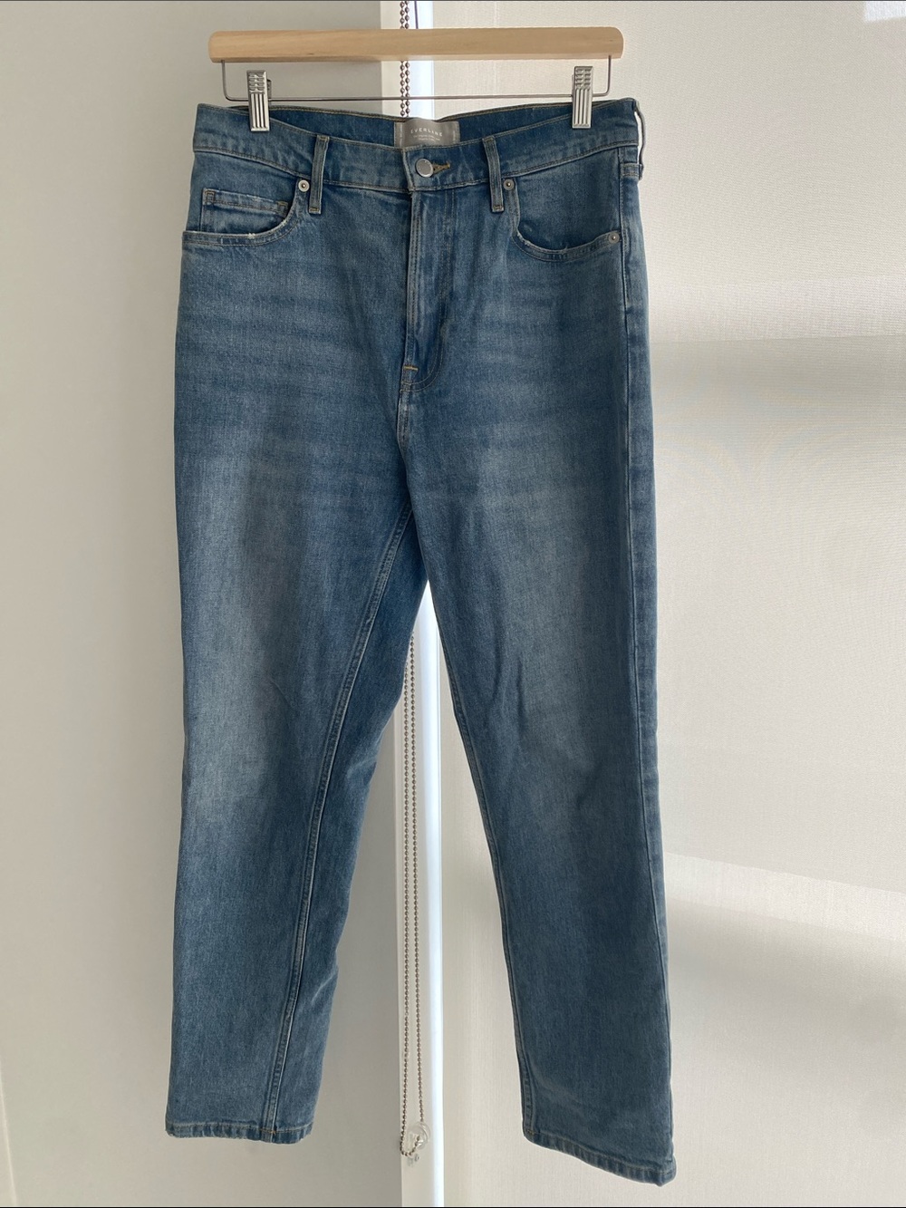 Everlane Cheeky Jeans Straight Cut in Mid Dusty Wash Blue Size 28